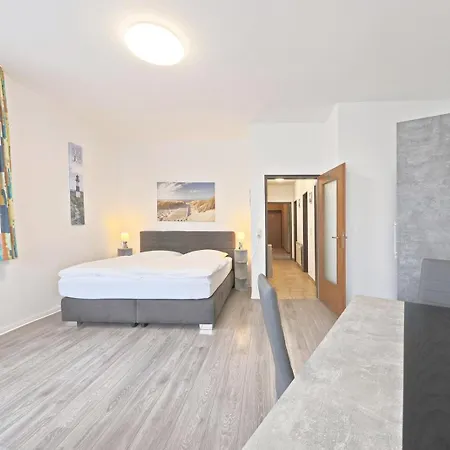 Huelsmann Garni Hotel Stadland