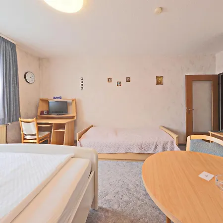 Huelsmann Garni Hotel Stadland